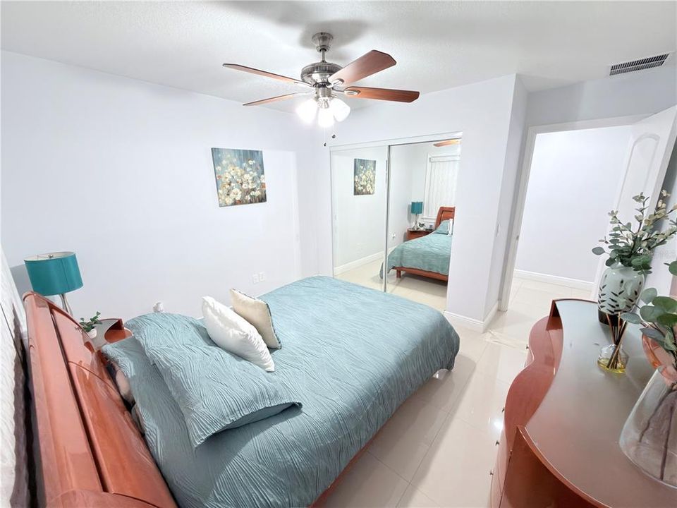 For Sale: $820,000 (6 beds, 3 baths, 3267 Square Feet)