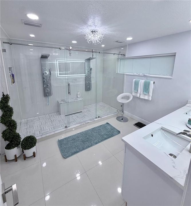 For Sale: $820,000 (6 beds, 3 baths, 3267 Square Feet)