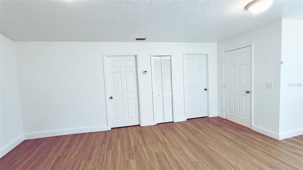 For Sale: $820,000 (6 beds, 3 baths, 3267 Square Feet)