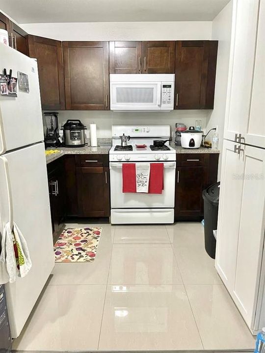 For Sale: $820,000 (6 beds, 3 baths, 3267 Square Feet)