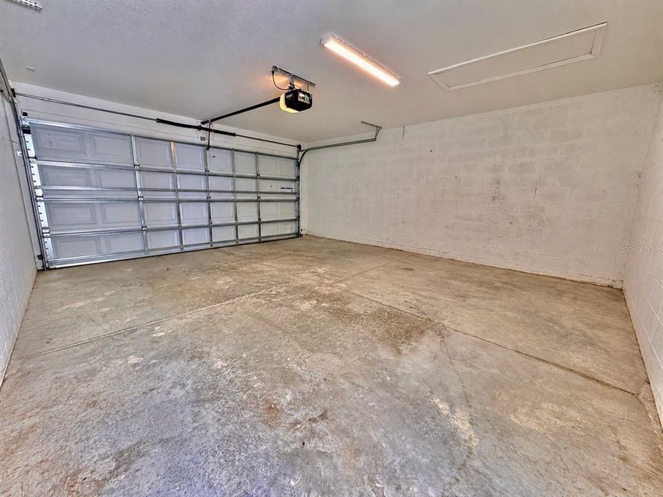 For Rent: $2,250 (3 beds, 2 baths, 1608 Square Feet)