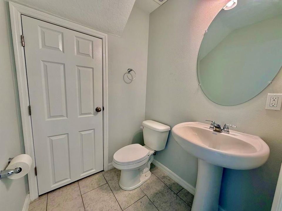 For Rent: $2,250 (3 beds, 2 baths, 1608 Square Feet)