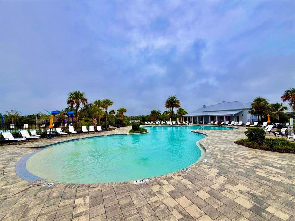 For Rent: $2,250 (3 beds, 2 baths, 1608 Square Feet)