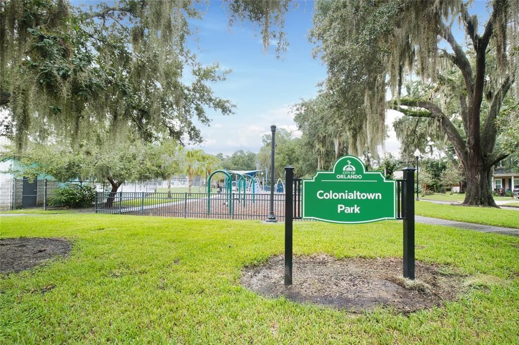 For Sale: $415,000 (2 beds, 1 baths, 715 Square Feet)