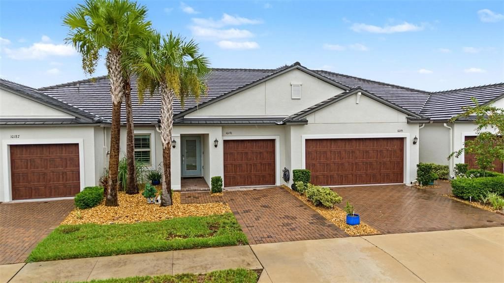 For Sale: $275,000 (2 beds, 2 baths, 1405 Square Feet)