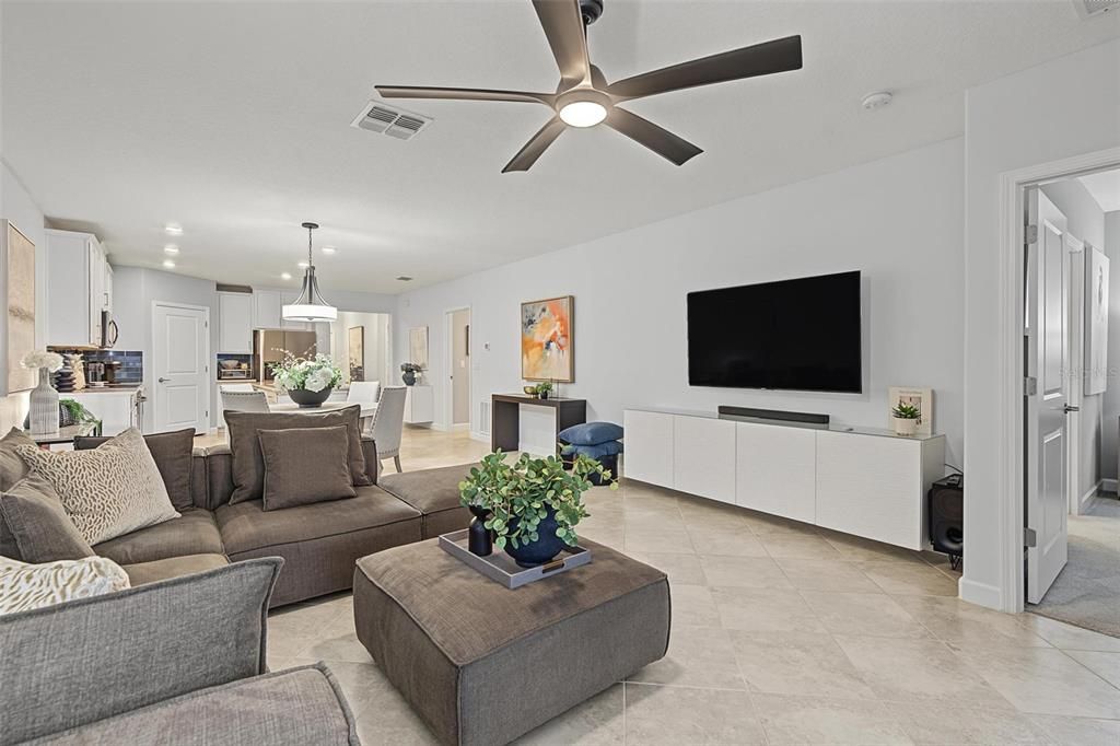 For Sale: $275,000 (2 beds, 2 baths, 1405 Square Feet)
