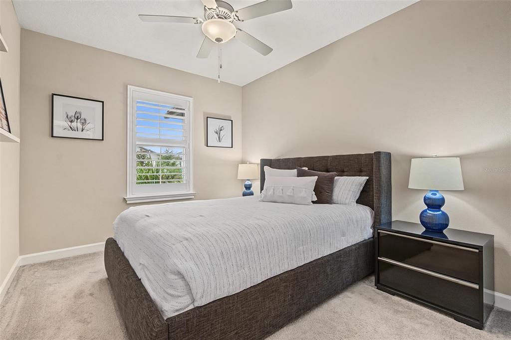 For Sale: $275,000 (2 beds, 2 baths, 1405 Square Feet)