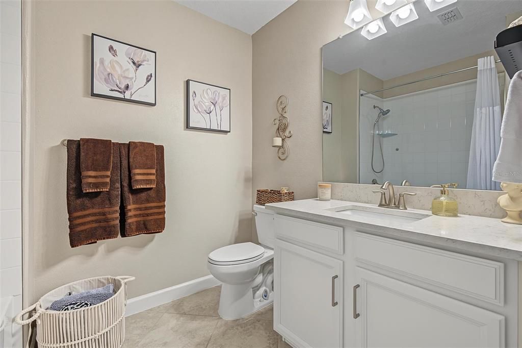 For Sale: $275,000 (2 beds, 2 baths, 1405 Square Feet)