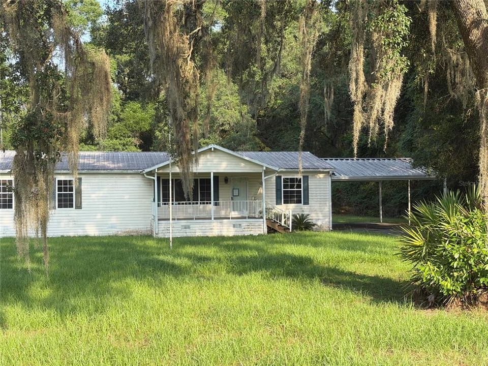 For Sale: $165,000 (3 beds, 2 baths, 1404 Square Feet)