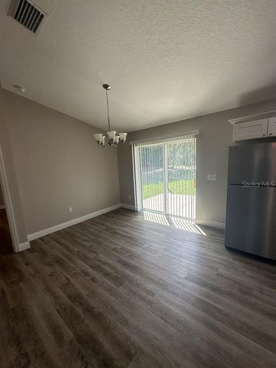 En Venta: $254,900 (3 camas, 2 baños, 1440 Pies cuadrados)