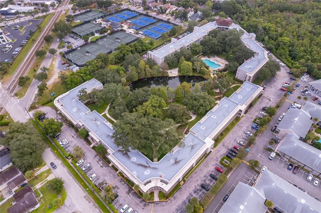 На продажу: $354,000 (2 спален, 2 ванн, 1074 Квадратных фут)