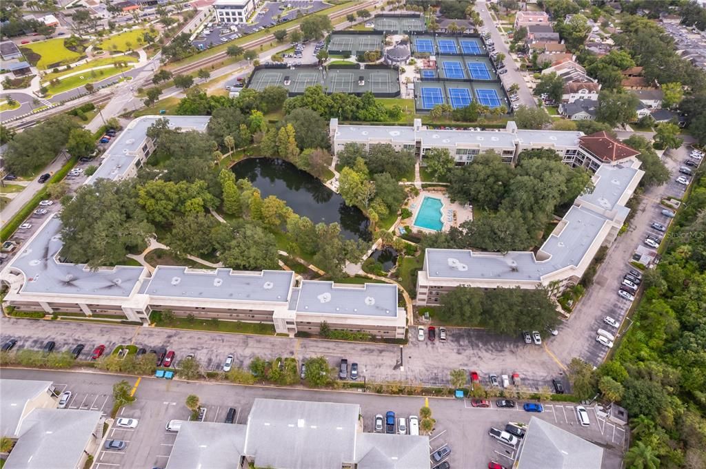 На продажу: $354,000 (2 спален, 2 ванн, 1074 Квадратных фут)