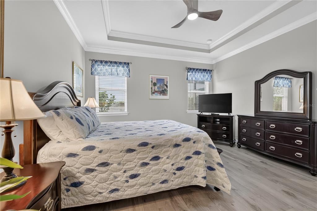 For Sale: $354,500 (2 beds, 2 baths, 1432 Square Feet)