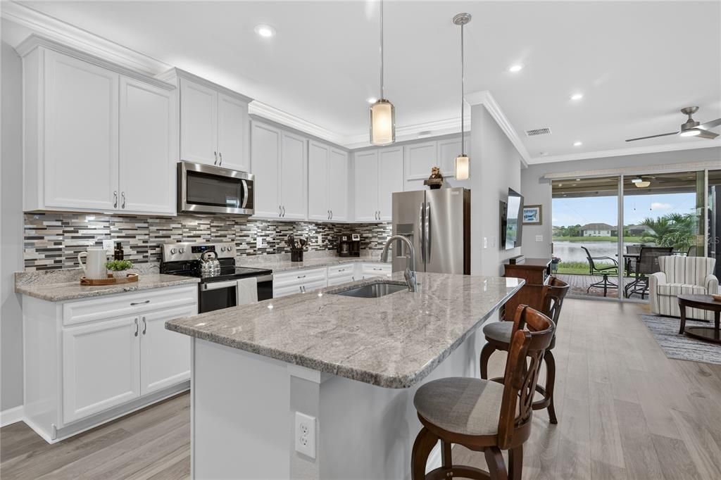 For Sale: $354,500 (2 beds, 2 baths, 1432 Square Feet)