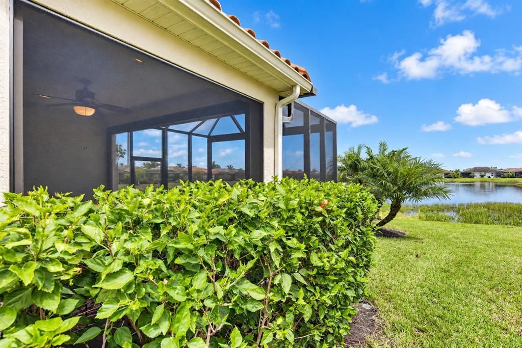 For Sale: $354,500 (2 beds, 2 baths, 1432 Square Feet)