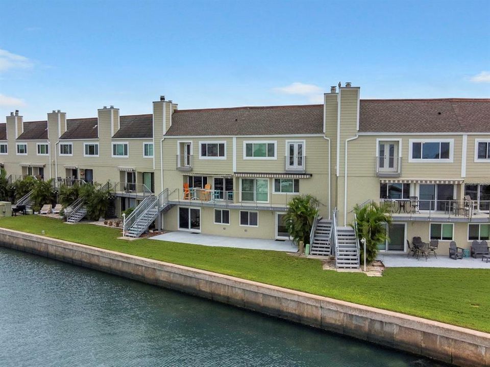 На продажу: $560,000 (2 спален, 2 ванн, 1720 Квадратных фут)