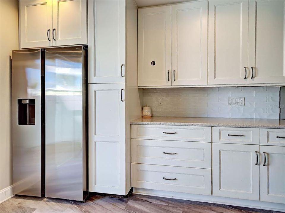 For Sale: $249,900 (2 beds, 2 baths, 1175 Square Feet)