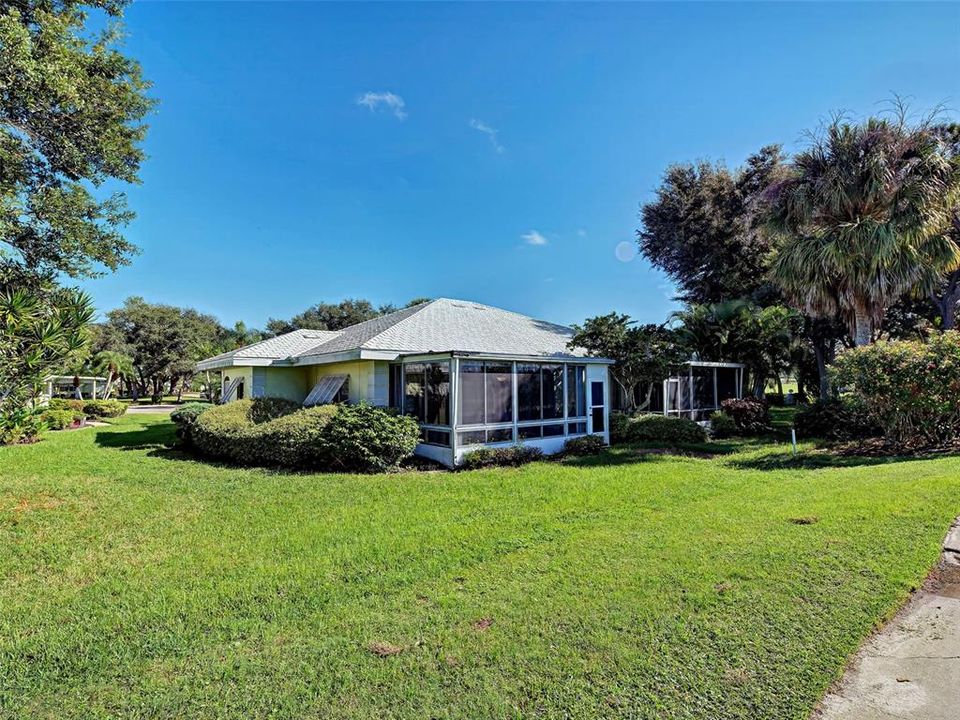 For Sale: $249,900 (2 beds, 2 baths, 1175 Square Feet)