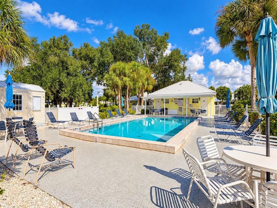 For Sale: $249,900 (2 beds, 2 baths, 1175 Square Feet)