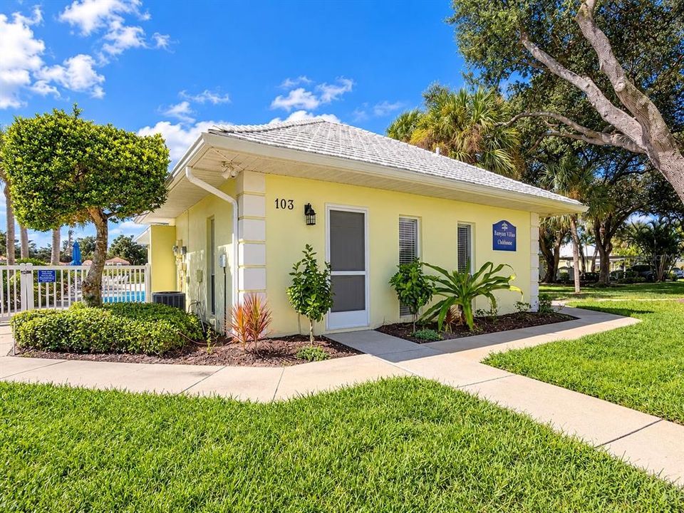 For Sale: $249,900 (2 beds, 2 baths, 1175 Square Feet)