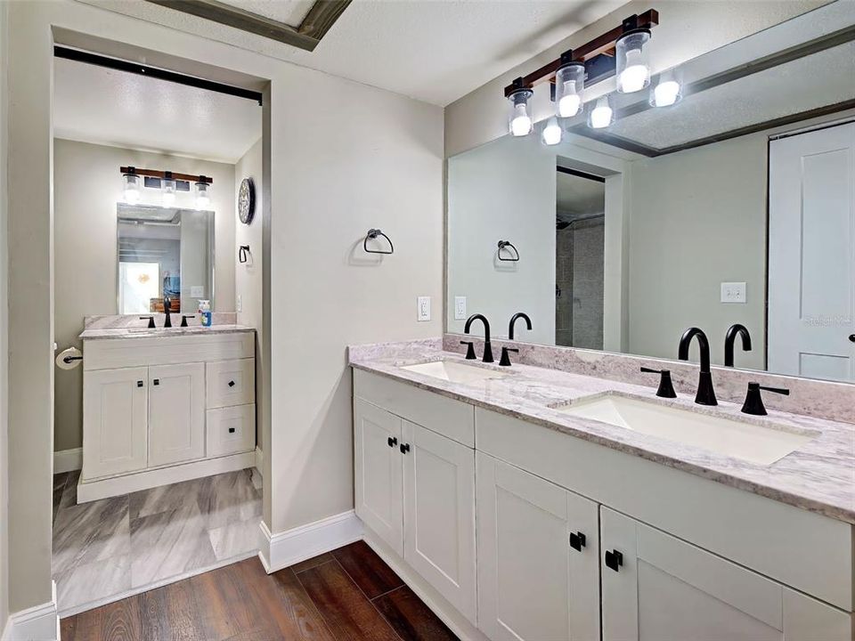 For Sale: $249,900 (2 beds, 2 baths, 1175 Square Feet)