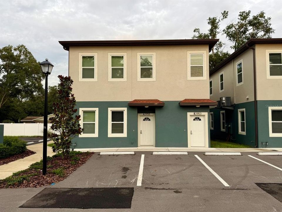 For Rent: $2,400 (3 beds, 2 baths, 1264 Square Feet)