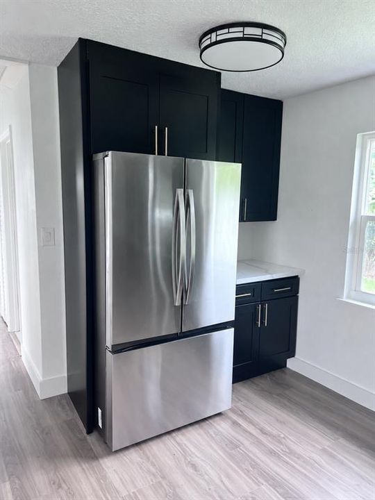 В аренду: $1,950 (3 спален, 1 ванн, 814 Квадратных фут)