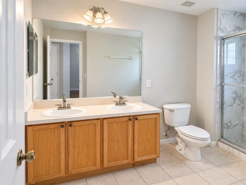 En Venta: $249,999 (3 camas, 3 baños, 1504 Pies cuadrados)