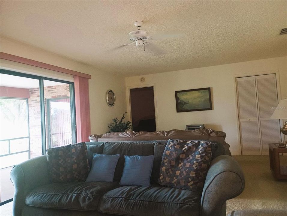 En Venta: $286,000 (2 camas, 2 baños, 1429 Pies cuadrados)