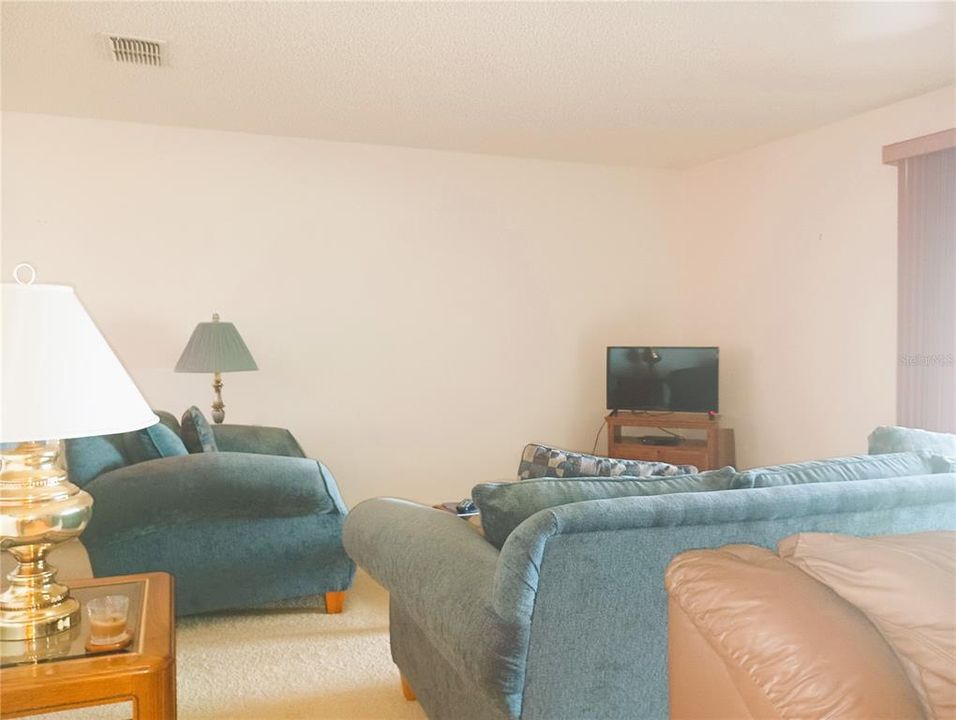 En Venta: $286,000 (2 camas, 2 baños, 1429 Pies cuadrados)