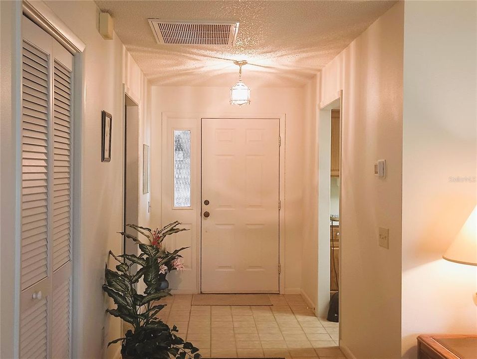 En Venta: $286,000 (2 camas, 2 baños, 1429 Pies cuadrados)