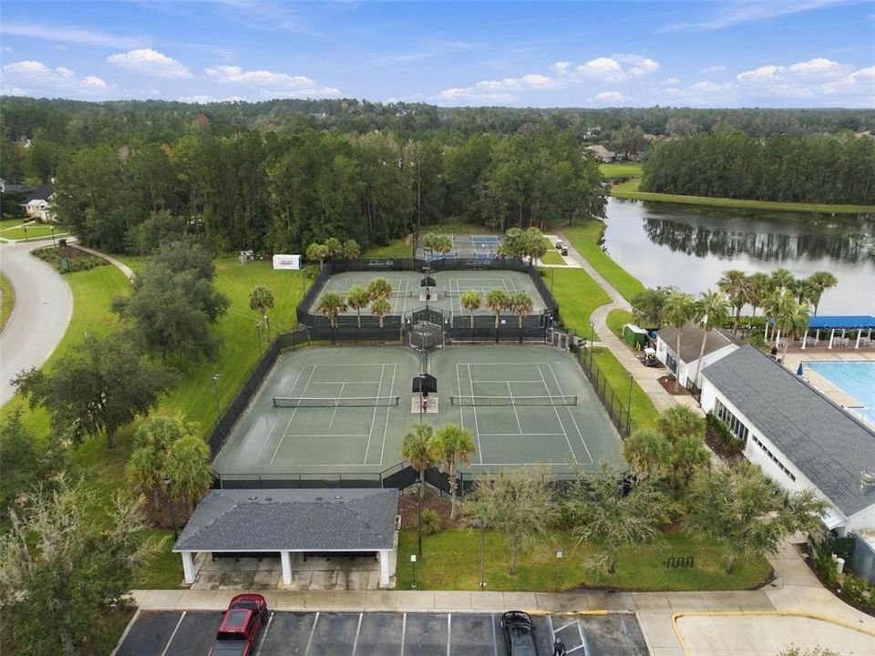 For Sale: $579,900 (4 beds, 3 baths, 2532 Square Feet)