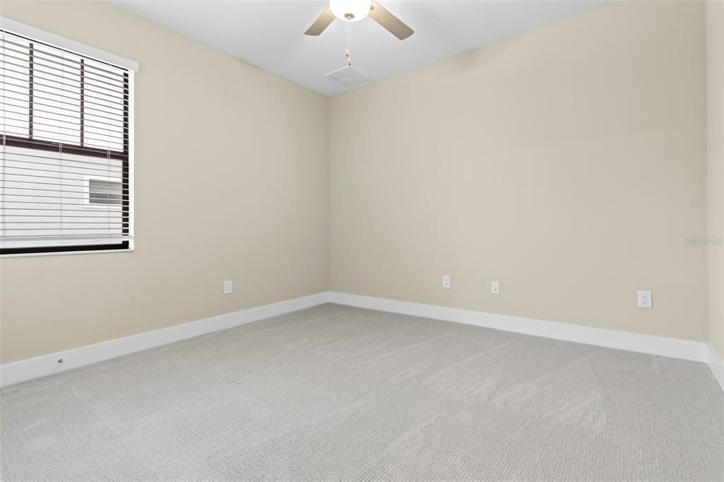 For Sale: $579,900 (4 beds, 3 baths, 2532 Square Feet)