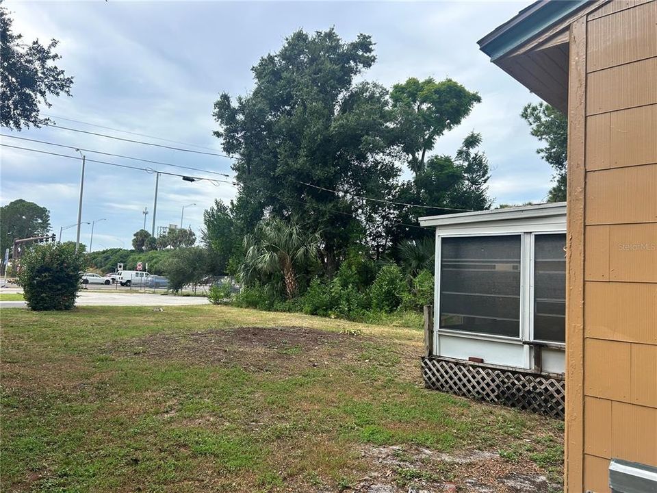 For Sale: $249,900 (3 beds, 1 baths, 852 Square Feet)