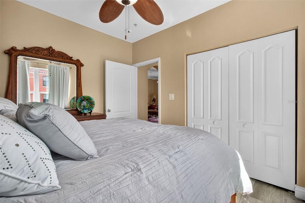 For Rent: $3,200 (2 beds, 2 baths, 1350 Square Feet)