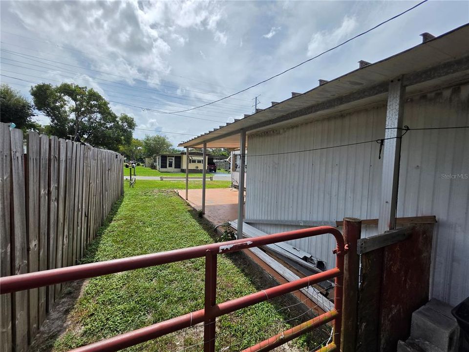 For Sale: $50,000 (2 beds, 1 baths, 480 Square Feet)