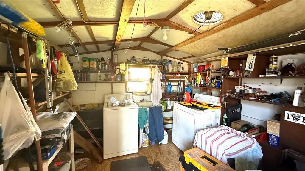 For Sale: $115,000 (1 beds, 1 baths, 409 Square Feet)