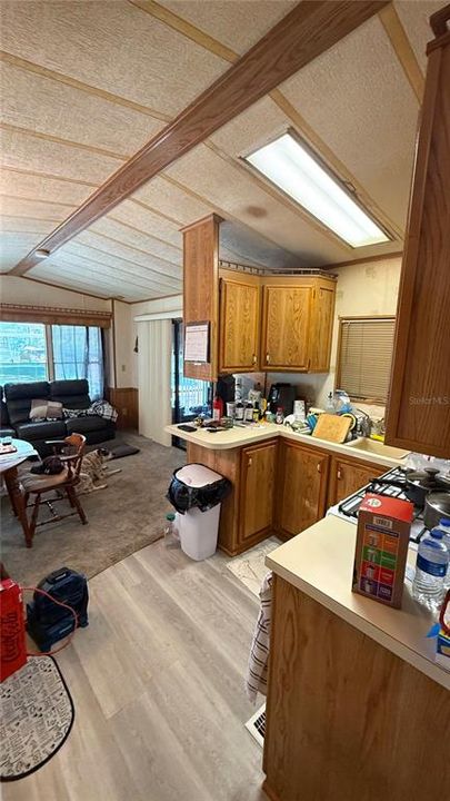 For Sale: $115,000 (1 beds, 1 baths, 409 Square Feet)