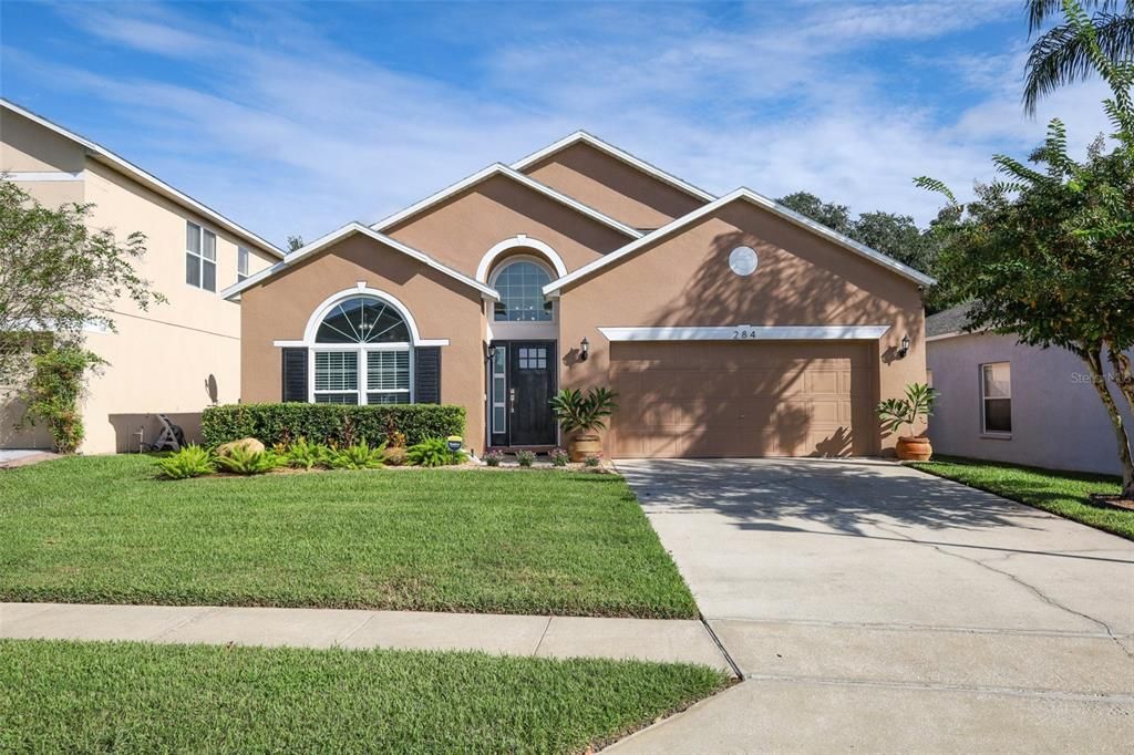 En Venta: $429,900 (4 camas, 2 baños, 1725 Pies cuadrados)
