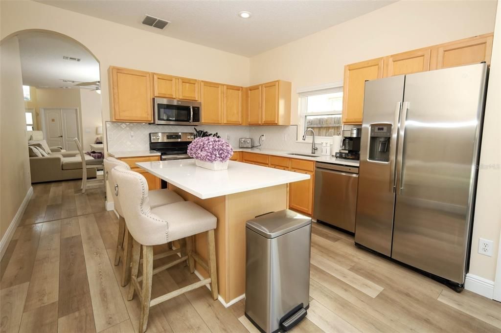 En Venta: $429,900 (4 camas, 2 baños, 1725 Pies cuadrados)