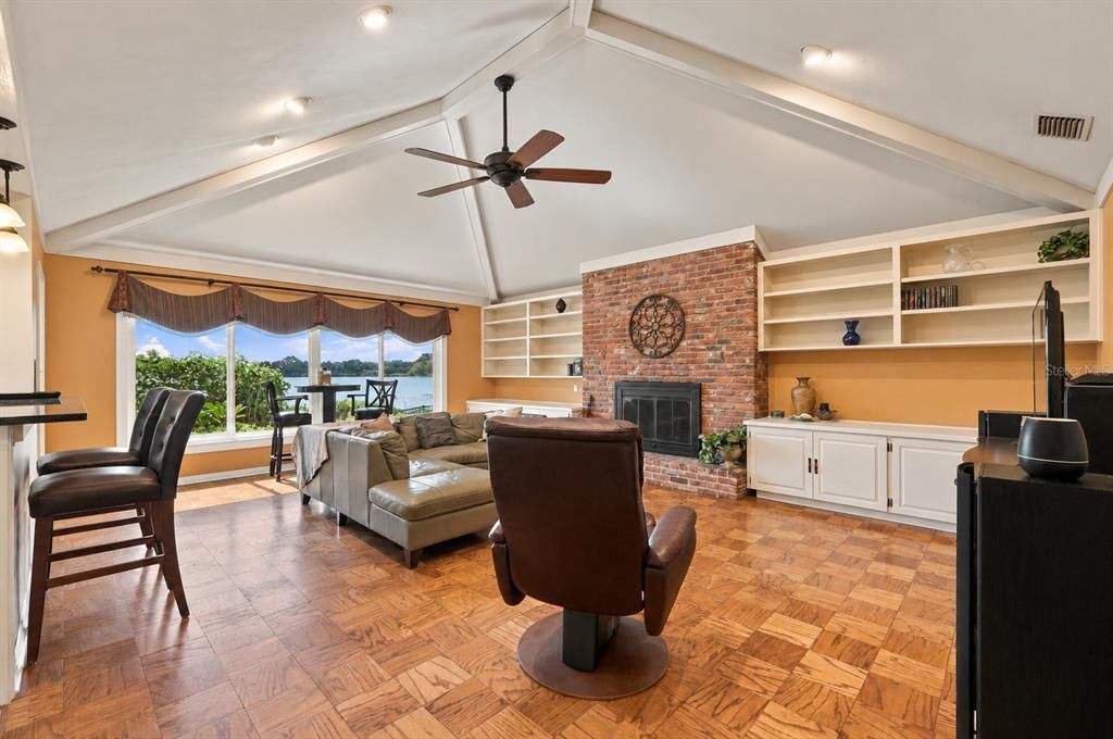 En Venta: $750,000 (6 camas, 3 baños, 3438 Pies cuadrados)
