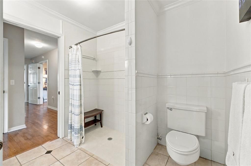 En Venta: $750,000 (6 camas, 3 baños, 3438 Pies cuadrados)