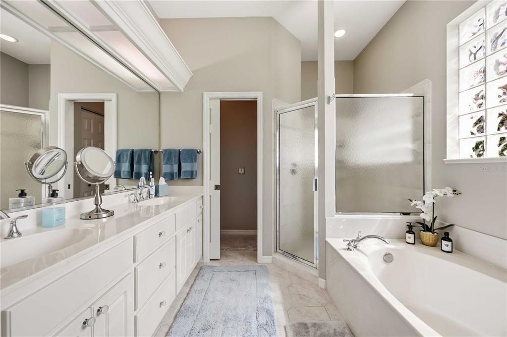 En Venta: $615,000 (2 camas, 2 baños, 1862 Pies cuadrados)