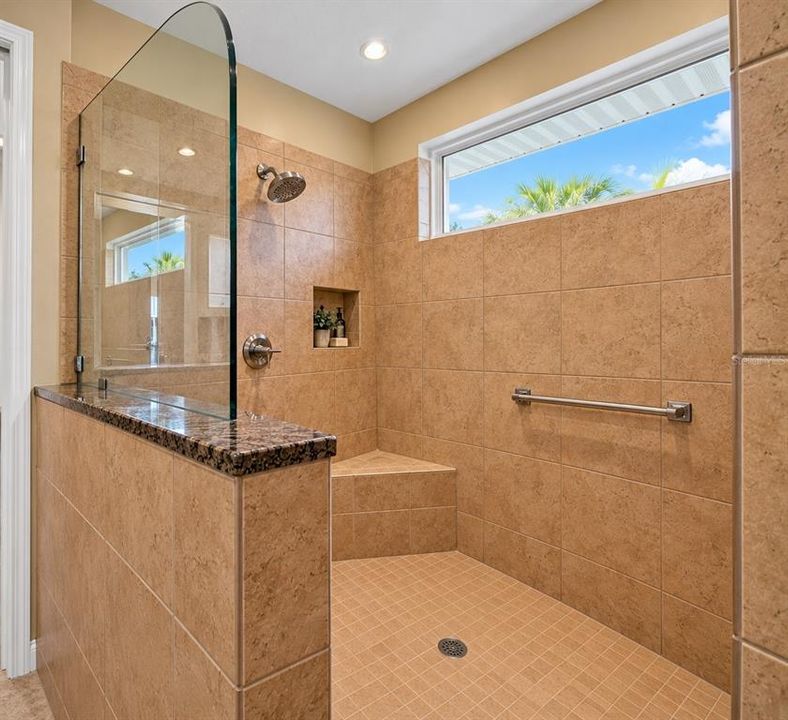 На продажу: $475,000 (3 спален, 2 ванн, 1823 Квадратных фут)