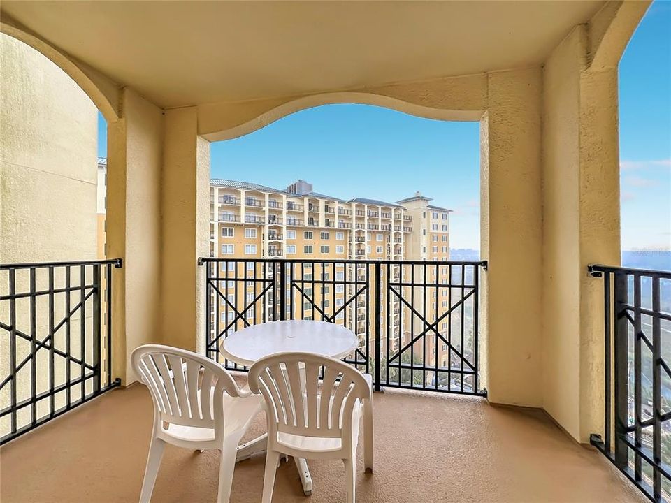 En Venta: $177,000 (2 camas, 2 baños, 1060 Pies cuadrados)