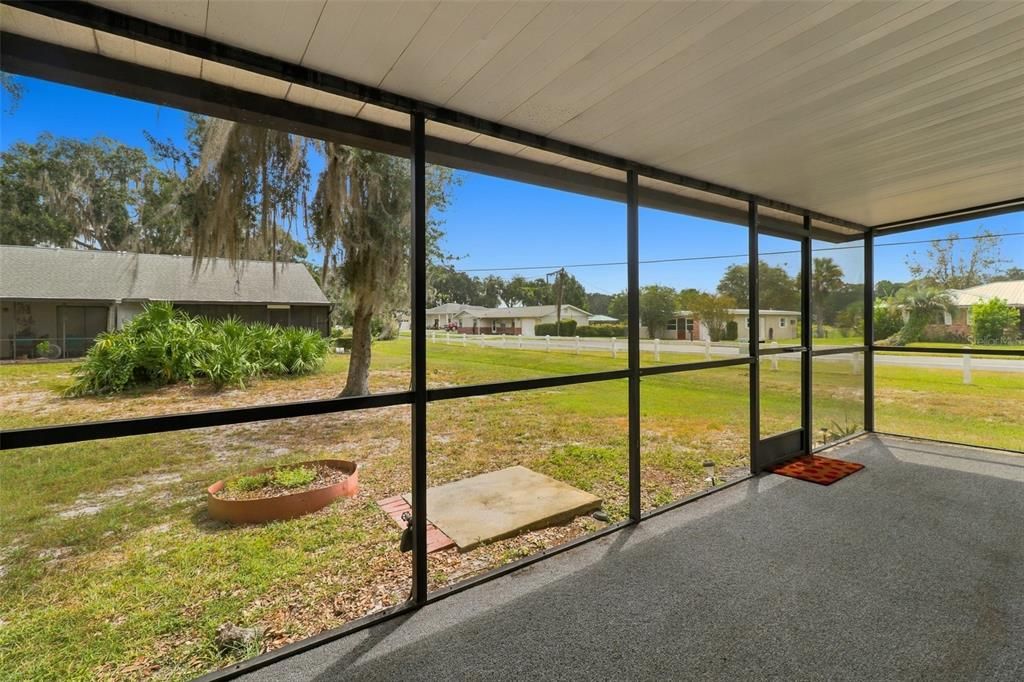 For Sale: $149,900 (2 beds, 2 baths, 959 Square Feet)