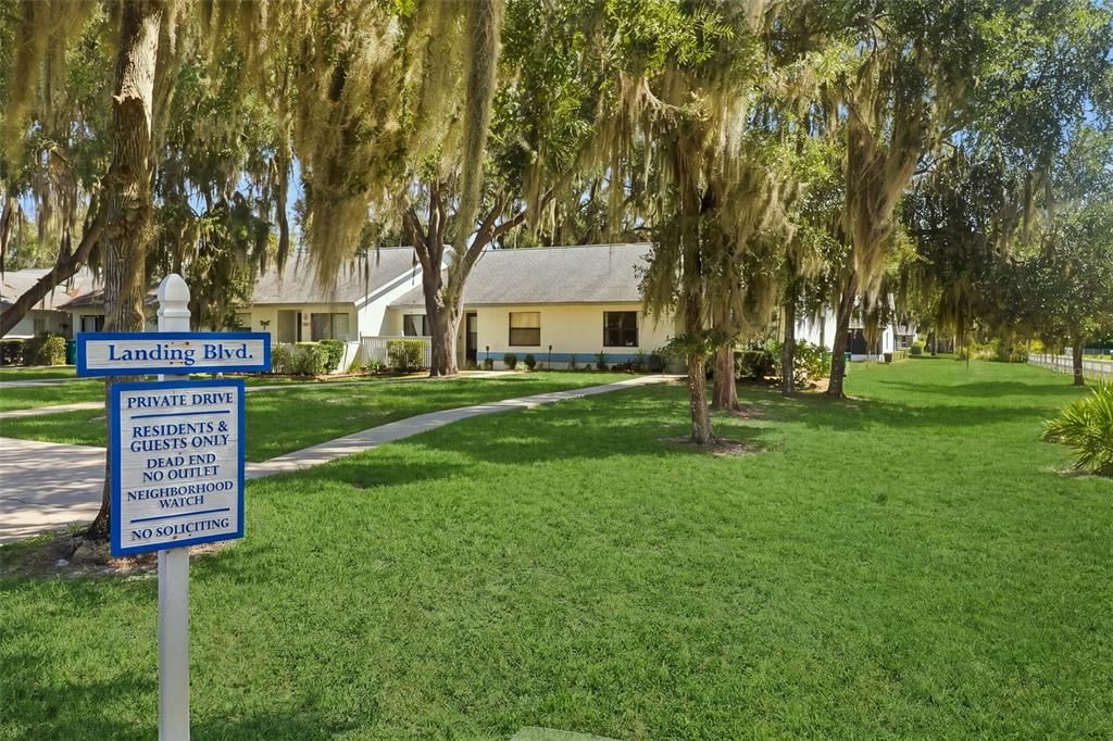 For Sale: $149,900 (2 beds, 2 baths, 959 Square Feet)