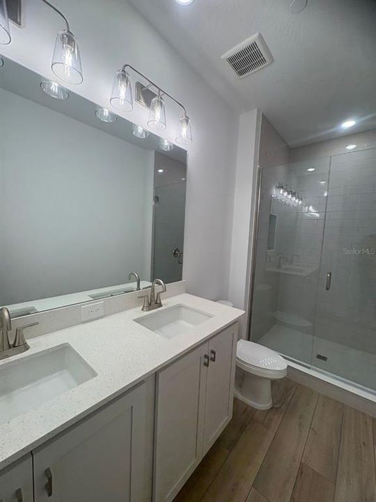 For Rent: $3,500 (3 beds, 2 baths, 1649 Square Feet)
