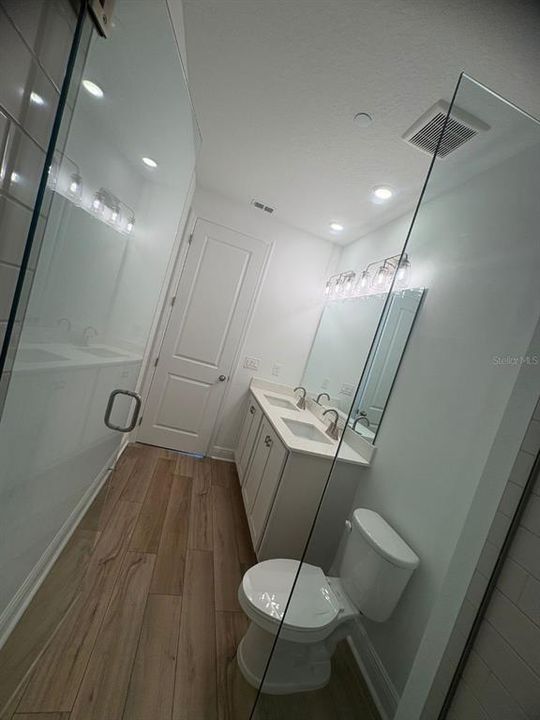 For Rent: $3,500 (3 beds, 2 baths, 1649 Square Feet)