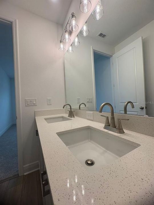 For Rent: $3,500 (3 beds, 2 baths, 1649 Square Feet)